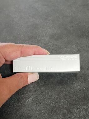 R.E.M. Beauty Utmost Importance Plumping Lip Gloss